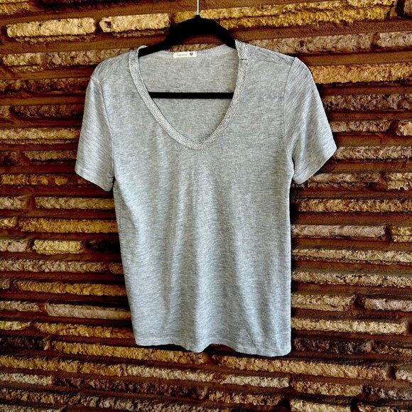 Soprano Gray Casual V Neck Knit Tee Size Small - Picture 5 of 6